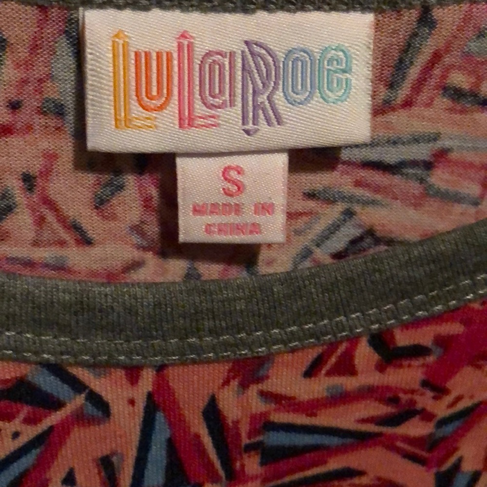3/4 Lula Roe Randy shirt. - Picture 2 of 4